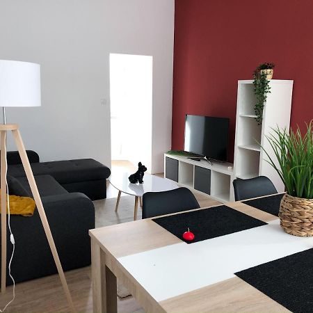 Grand Appartement Fonctionnel Proche Centre-Ville Сомюр Екстериор снимка
